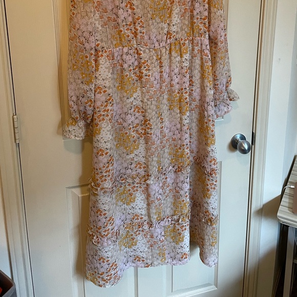 Versona Long Floral Dress. - Picture 3 of 3